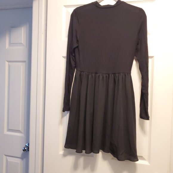 CHIFFON TRIM HI-LOW TUNIC TOP - Picture 2 of 4